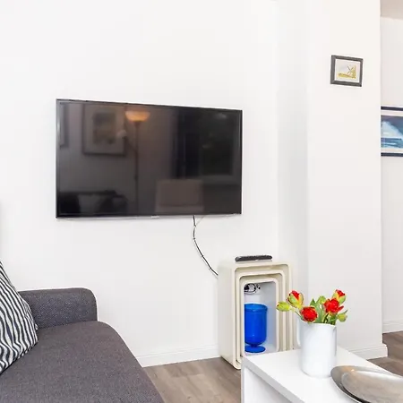 Kleine Haus - Reetdachhaus Petersen Vakantiehuis *