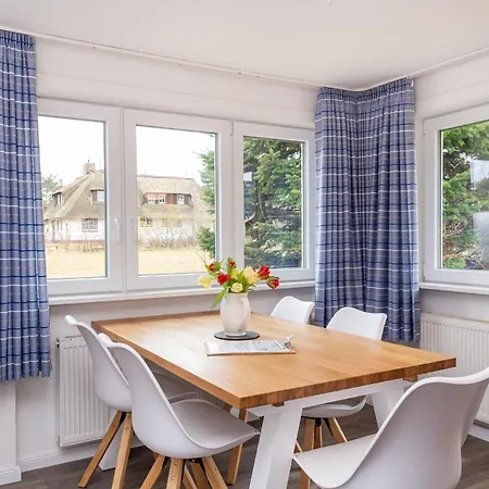 Kleine Haus - Reetdachhaus Petersen Hébergement de vacances Nebel