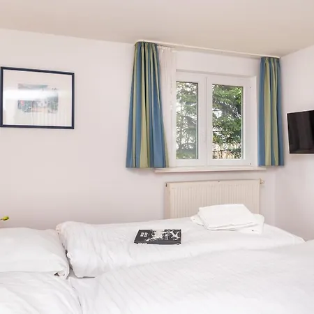 Kleine Haus - Reetdachhaus Petersen * Nebel