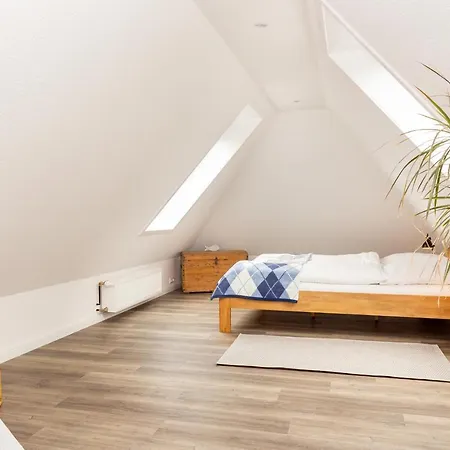 Kleine Haus - Reetdachhaus Petersen Nebel