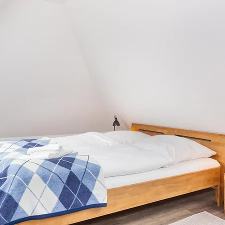 Hébergement de vacances Kleine Haus - Reetdachhaus Petersen Nebel