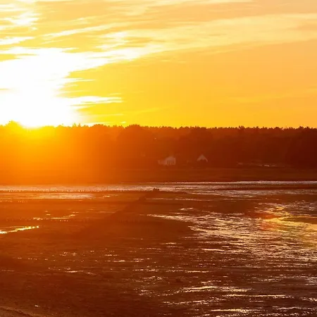 Kleine Haus - Reetdachhaus Petersen Hébergement de vacances Nebel