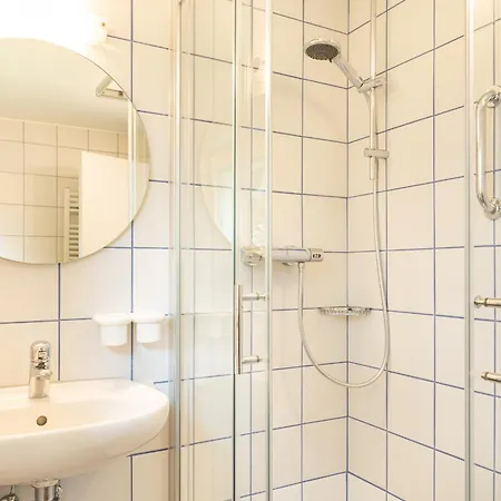 Kleine Haus - Reetdachhaus Petersen Hébergement de vacances