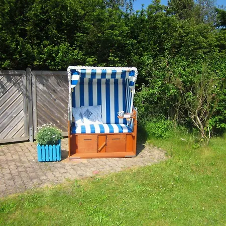 Kleine Haus - Reetdachhaus Petersen Hébergement de vacances Nebel