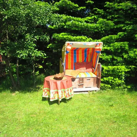 Kleine Haus - Reetdachhaus Petersen * Nebel