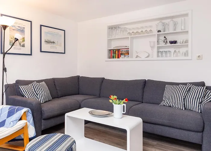 Kleine Haus - Reetdachhaus Petersen Vakantiehuis *